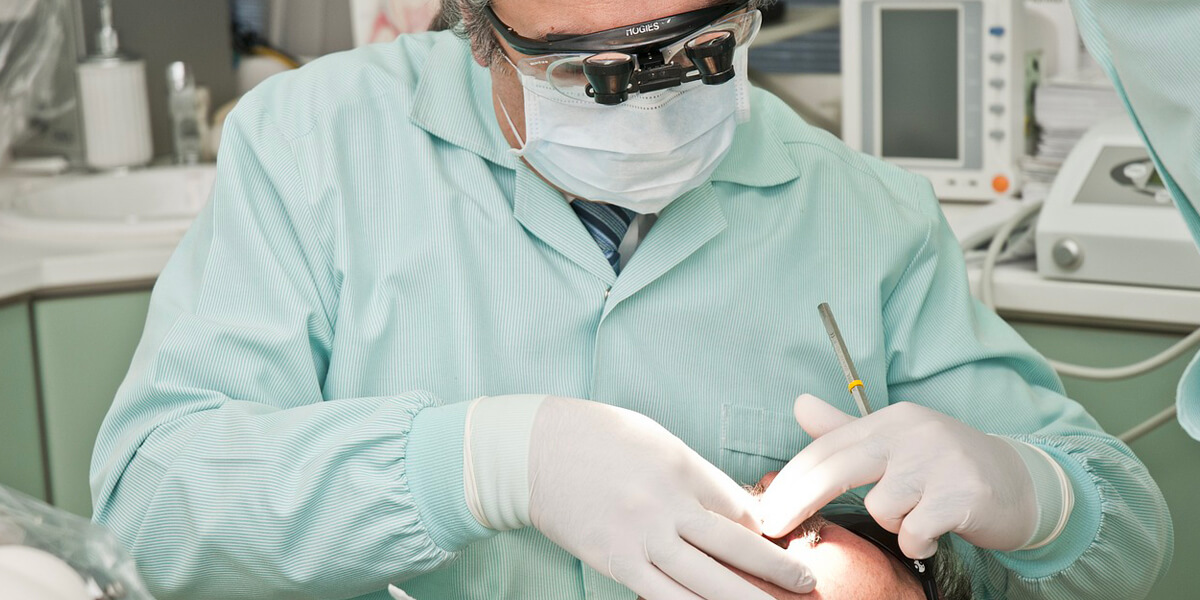歯科医師による指導で学習モチベーションを高める