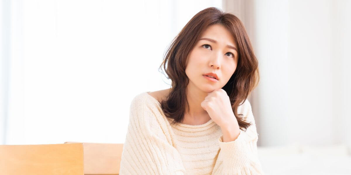 思考力型問題に取り組む歯科学生のイメージ