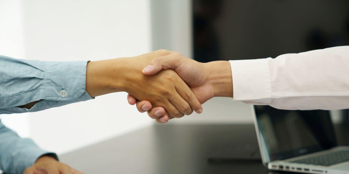 CBT合格者の喜びのイメージ